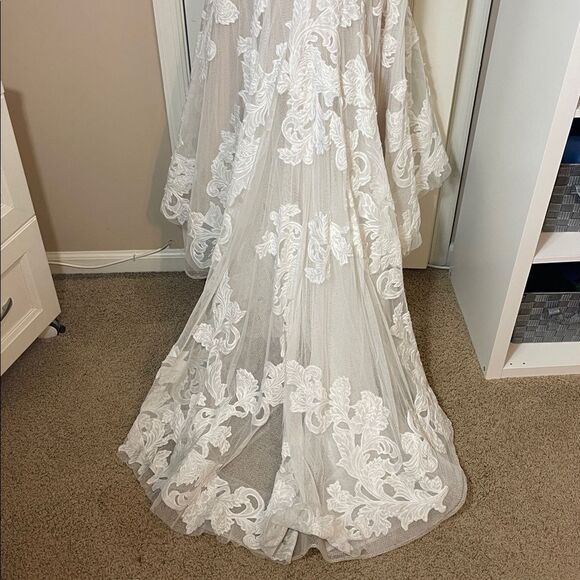 Watters Bridal Elegant Lace Strapless Gown NWOT - Picture 7 of 14